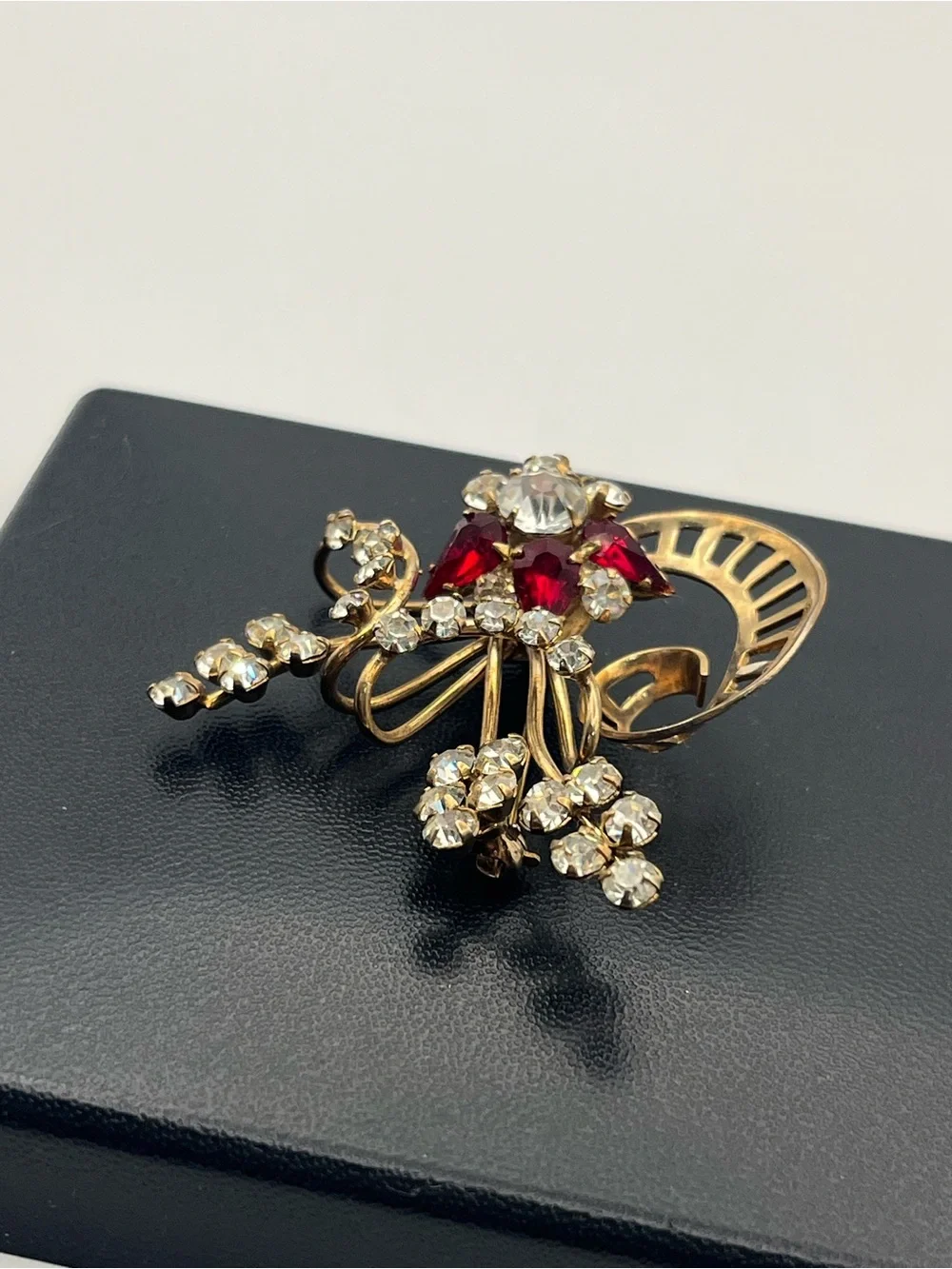 Red & clear rhinestone gold tone flower bow brooch pin or pendant for necklace
